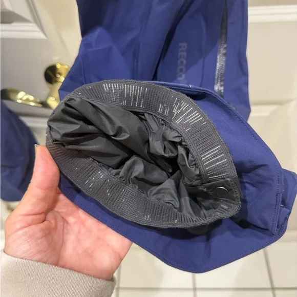 Fantastic condition Patagonia Women’s Stormstride Pants (sound blue) XL - Picture 15 of 16